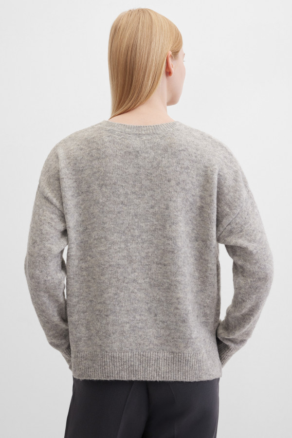 Джемпер вязаный