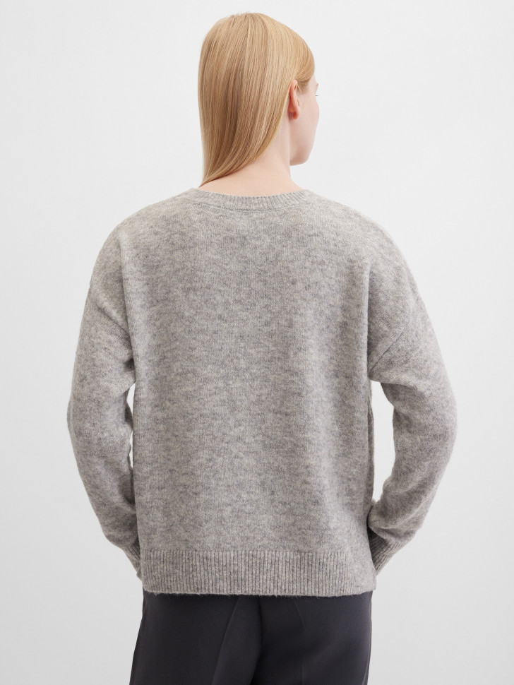 Джемпер вязаный