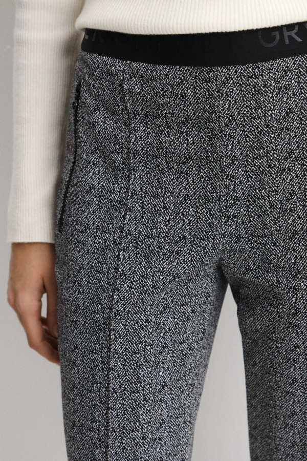 Брюки трикотажные