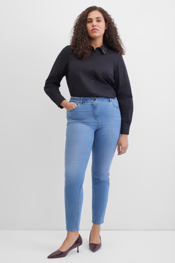 Джинсы зауженные