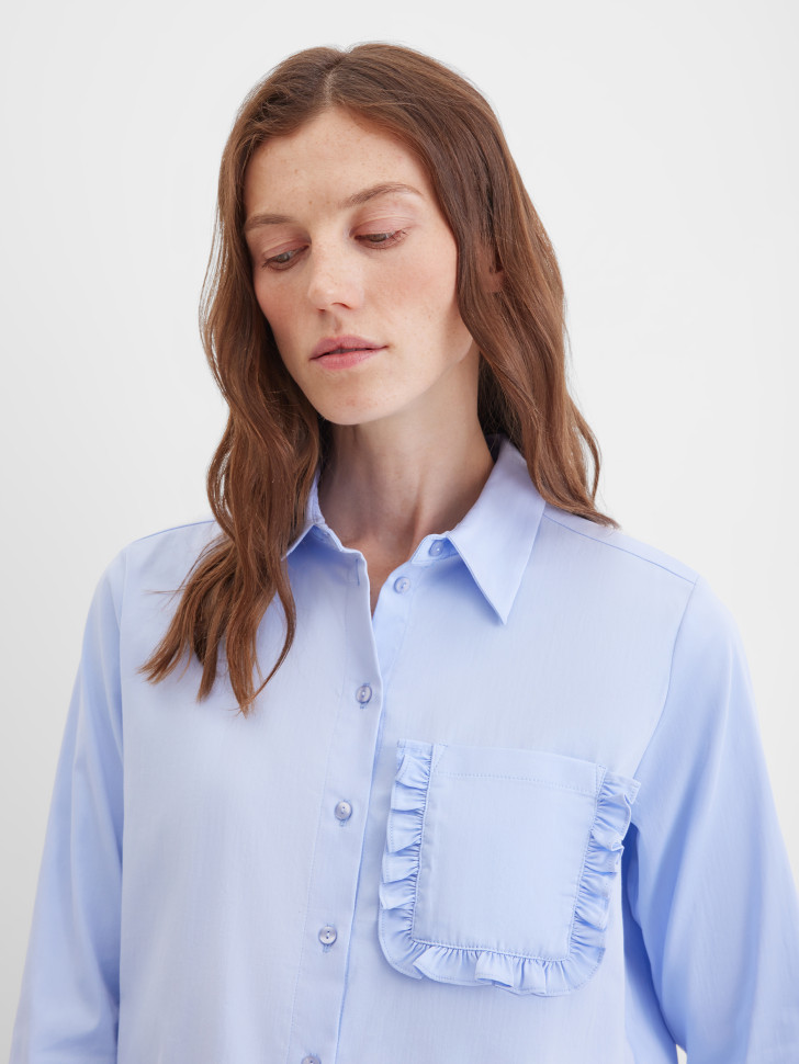 Блузка с накладным карманом