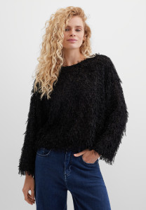 Джемпер с бахромой