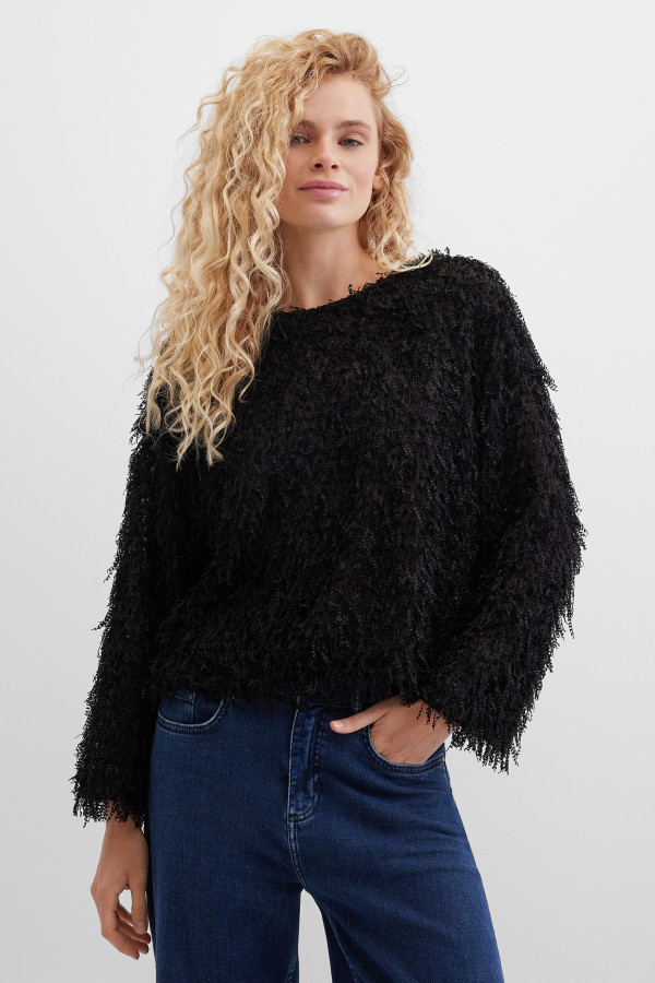 Джемпер с бахромой