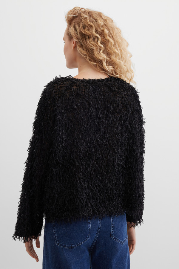 Джемпер с бахромой