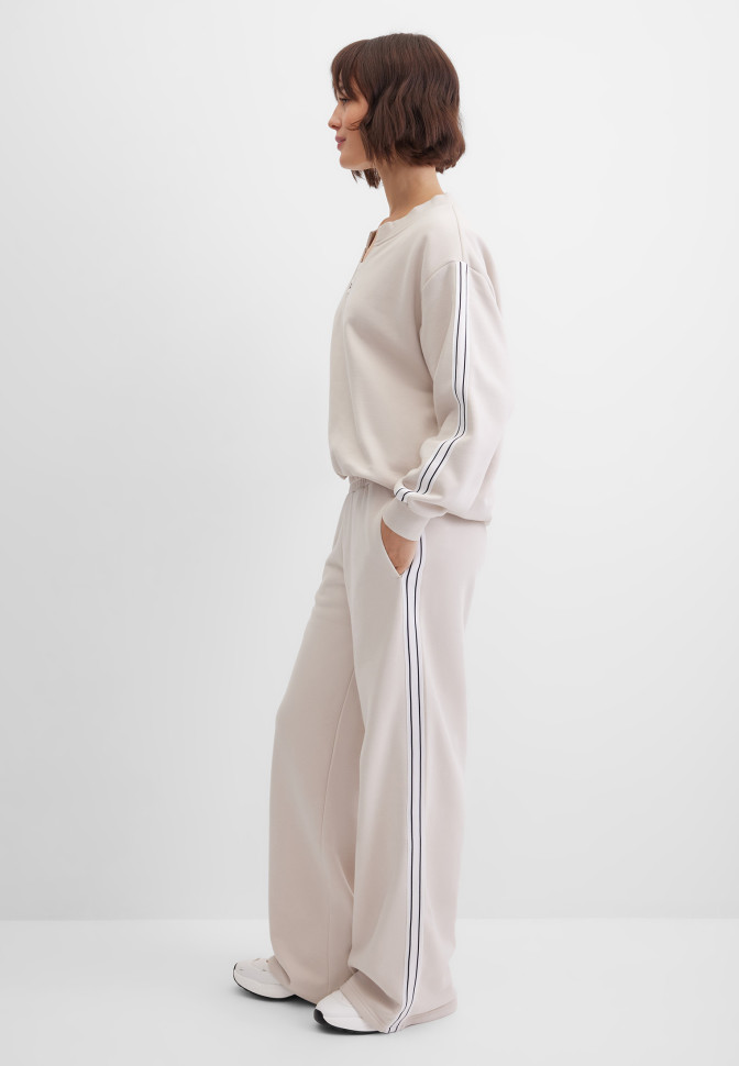 Свитшот свободный