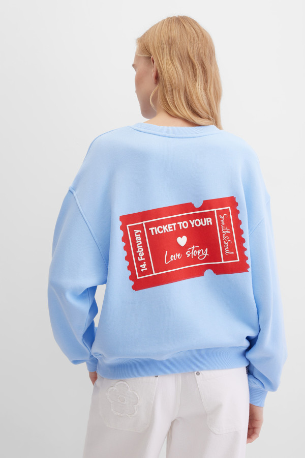 Свитшот свободный