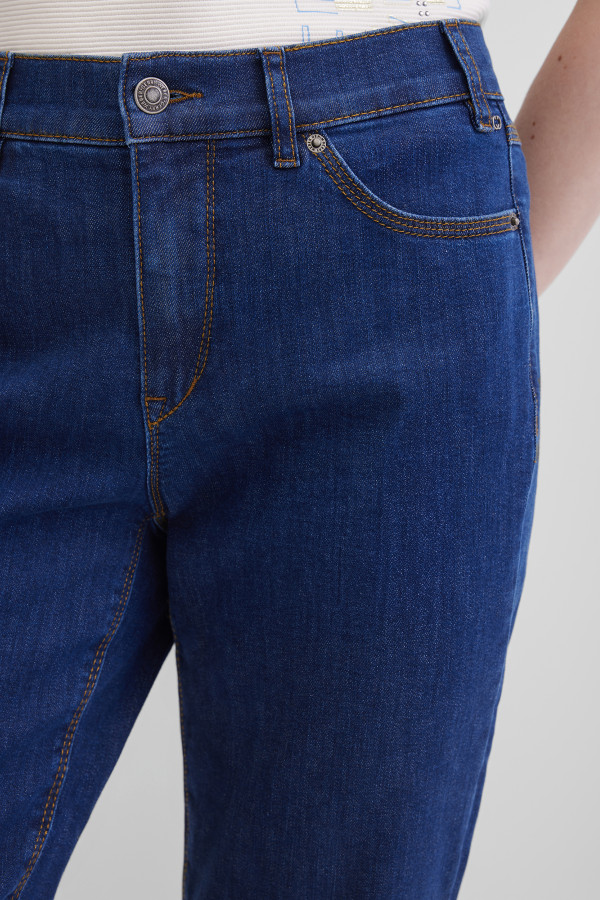 Джинсы прямого кроя