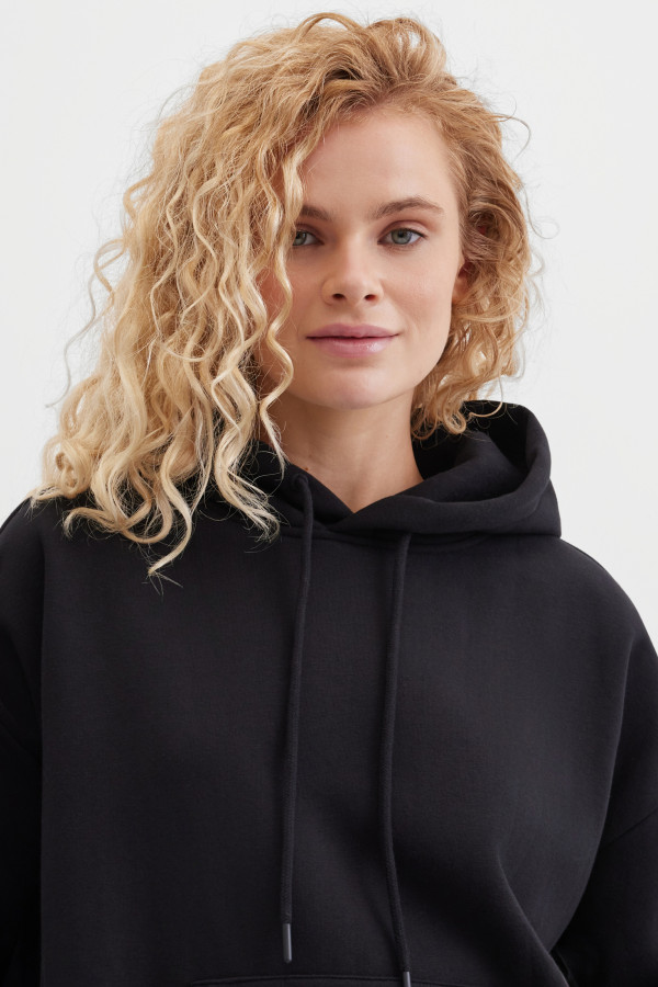 Свитшот-худи с капюшоном