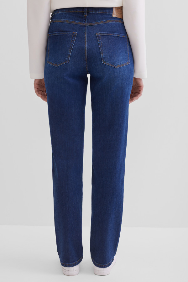 Джинсы прямого кроя