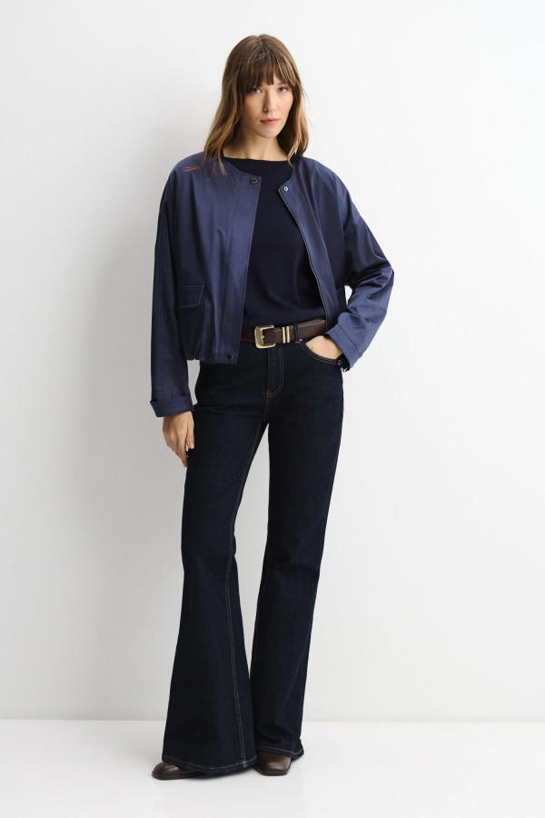 Бомбер с карманами