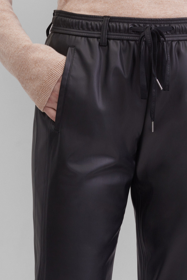 Брюки укороченные из экокожи