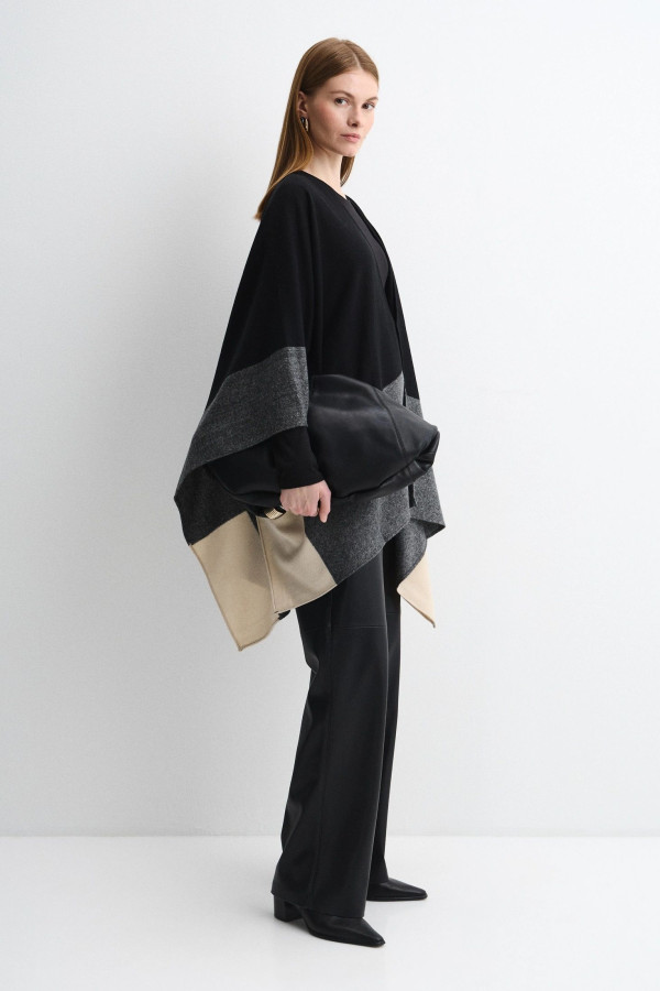 Пончо свободного кроя