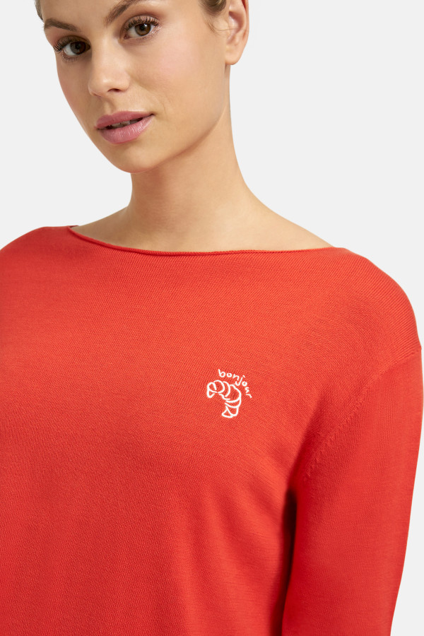 Джемпер с вырезом лодочкой