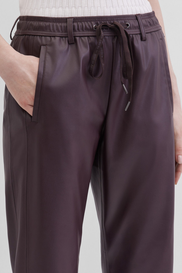 Брюки укороченные из экокожи