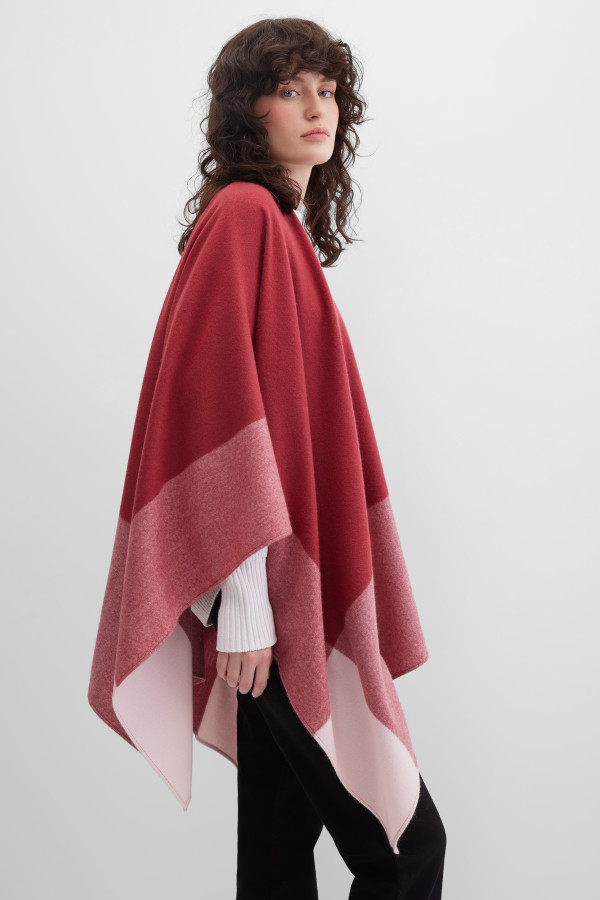 Пончо свободного кроя