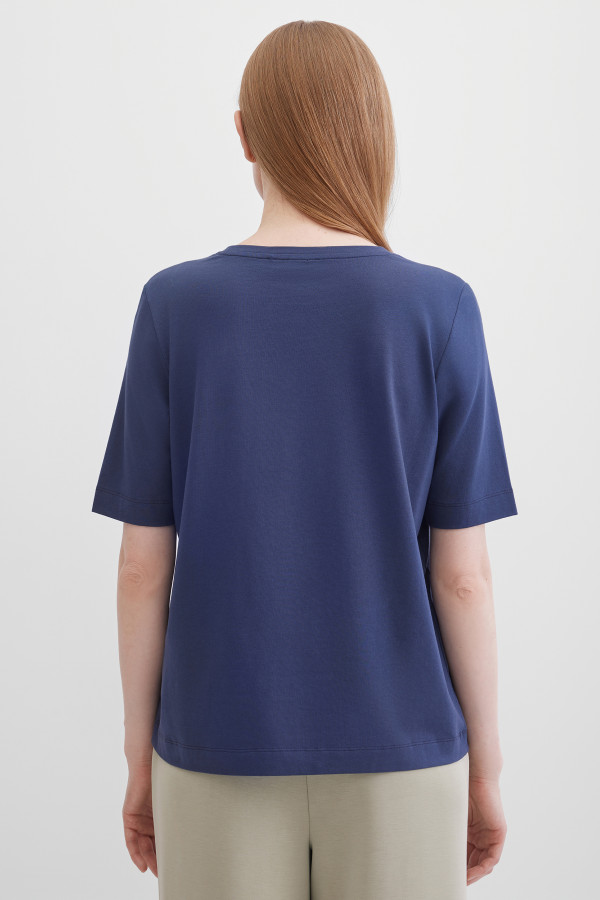 Футболка с цветочным принтом и округлым вырезом