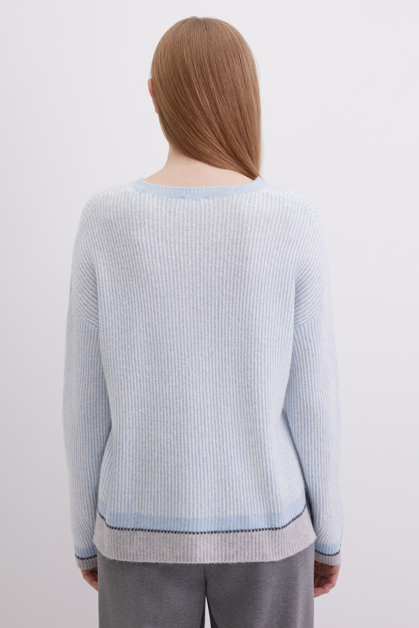 Джемпер с имитацией второго слоя