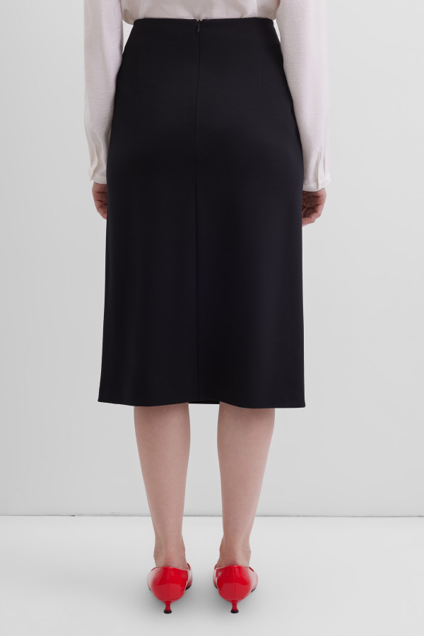 Юбка трикотажная с разрезом