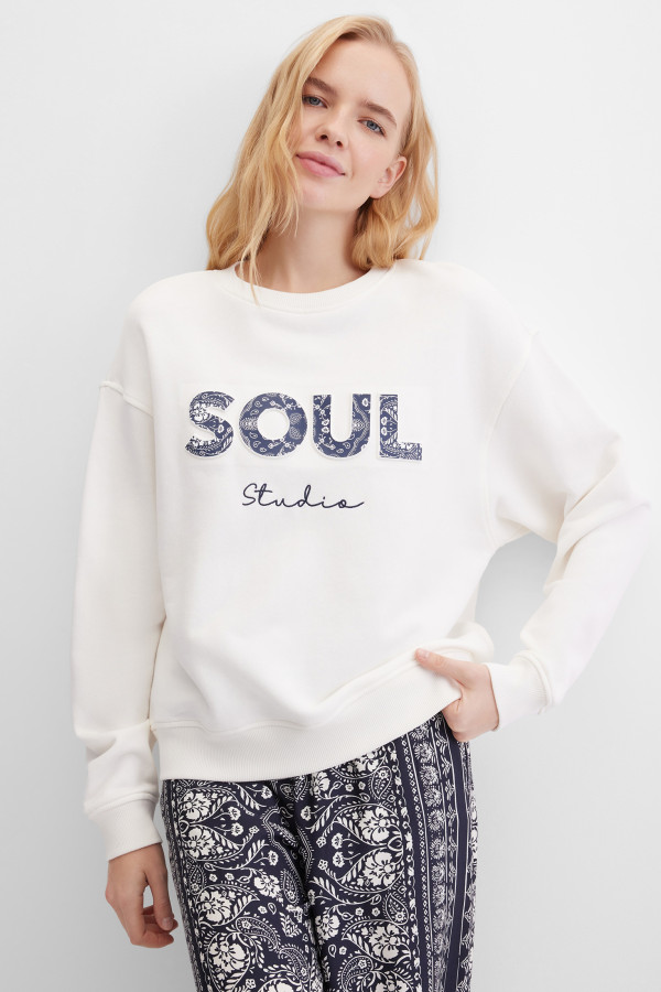 Свитшот свободный