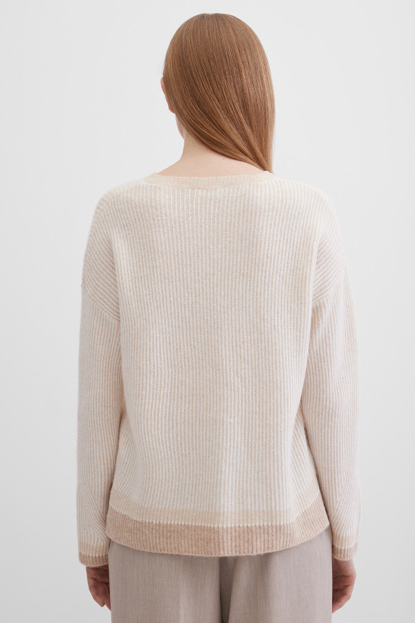 Джемпер с имитацией второго слоя