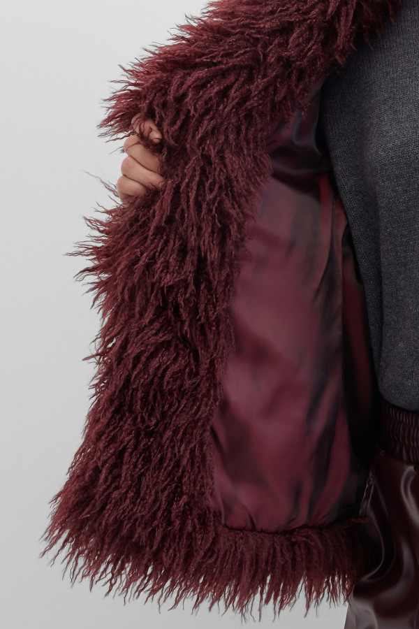 Шуба из искусственного меха