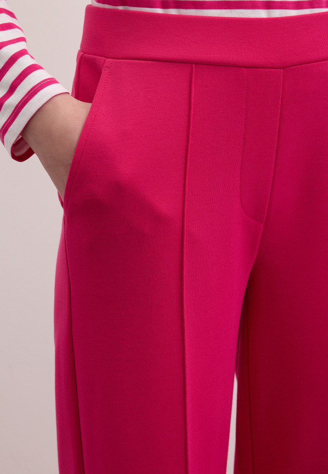 Брюки прямые спорт-шик на эластичном поясе