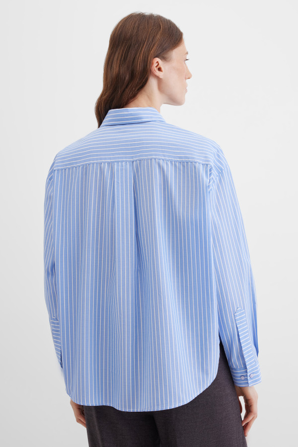 Блузка свободная укороченная