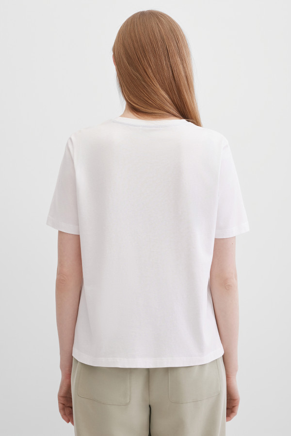 Футболка с принтом и пайетками