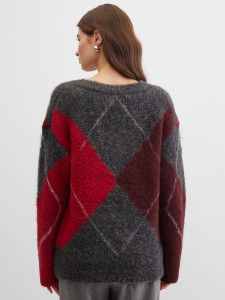 Пуловер из смесовой пряжи