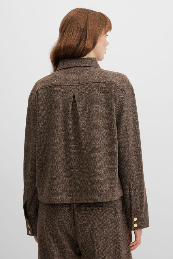 Жакет с вискозой оверсайз с геометрическим принтом