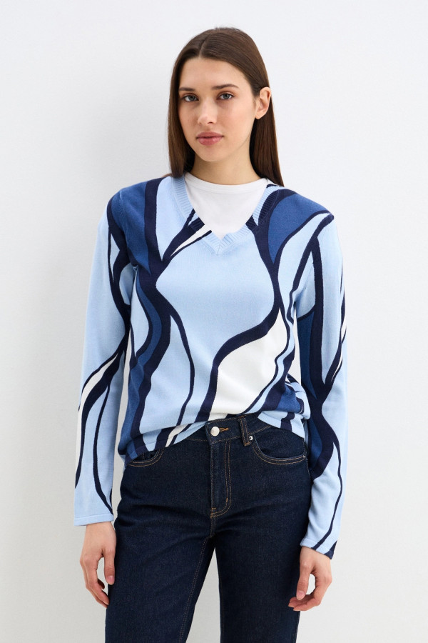 Пуловер с V- вырезом