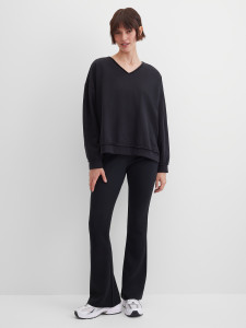 Свитшот с нашивками на спине