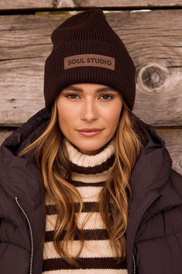 Шапка вязаная