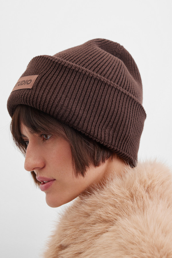 Шапка вязаная