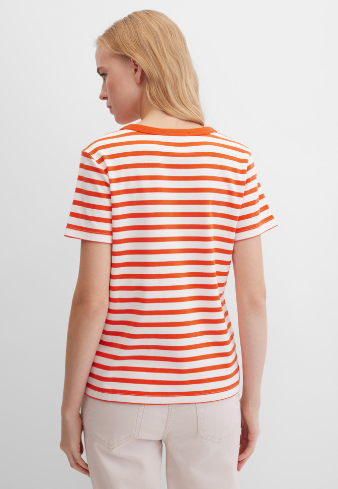 Футболка в полоску