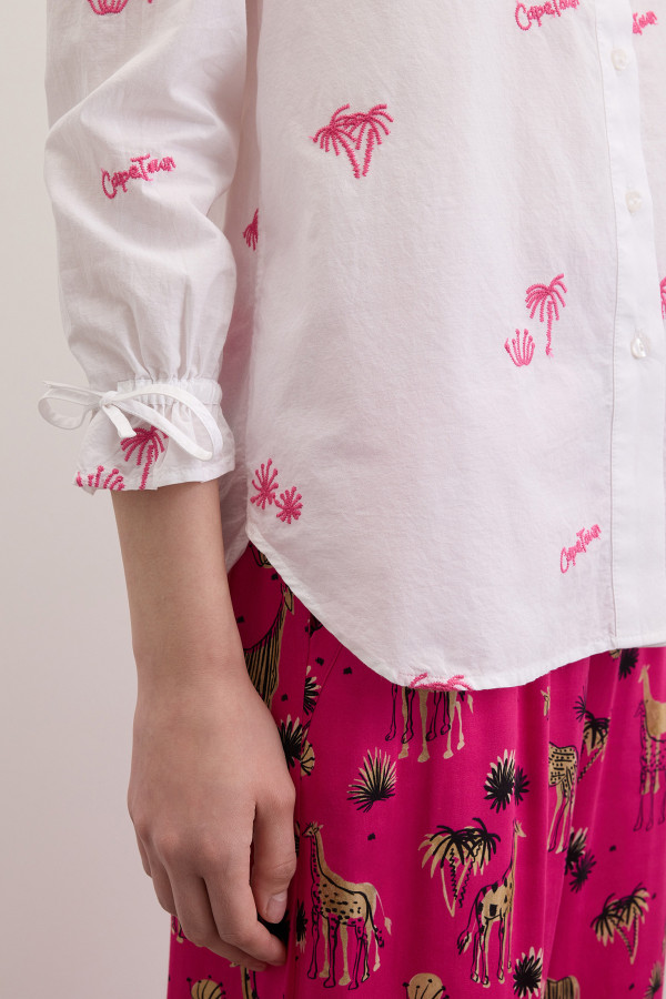 Рубашка с вышивкой