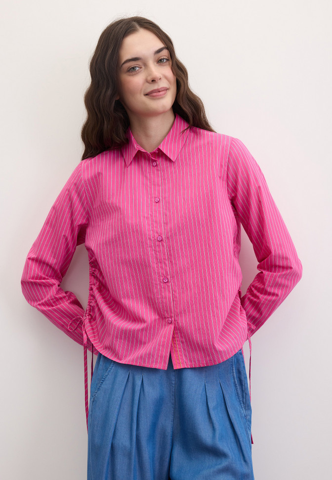 Рубашка в полоску с завязками