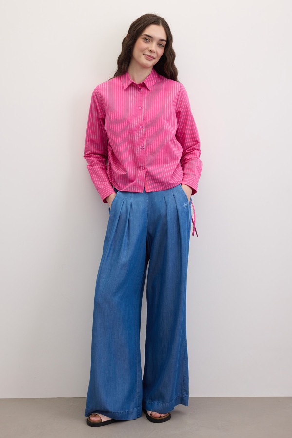 Рубашка в полоску с завязками