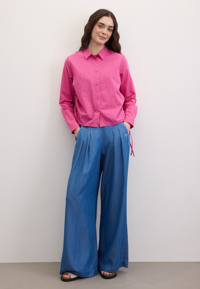 Рубашка в полоску с завязками