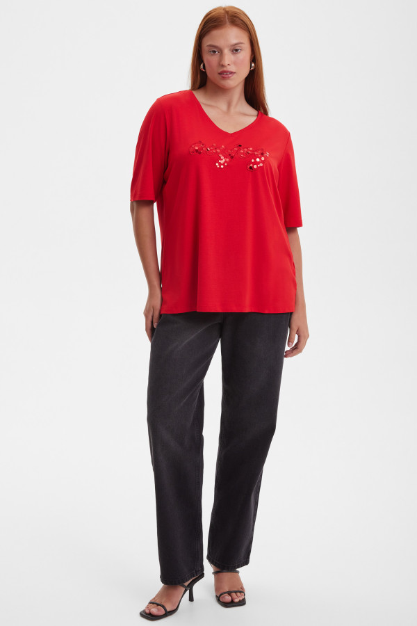 Футболка c пайетками