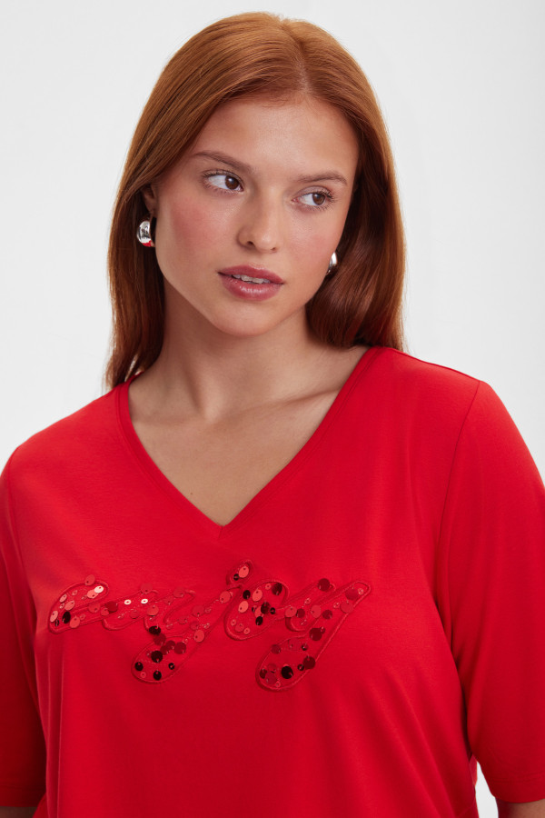 Футболка c пайетками