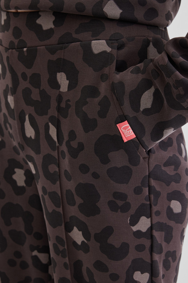 Брюки трикотажные