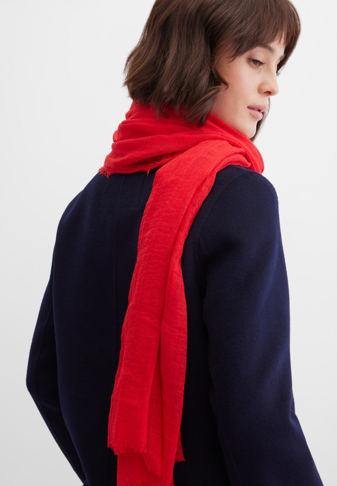 Шарф палантин с бахромой