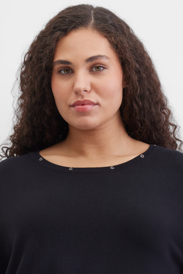 Джемпер с декором