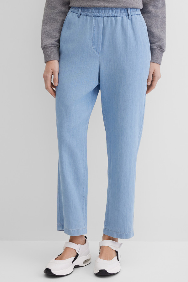 Джинсы зауженные