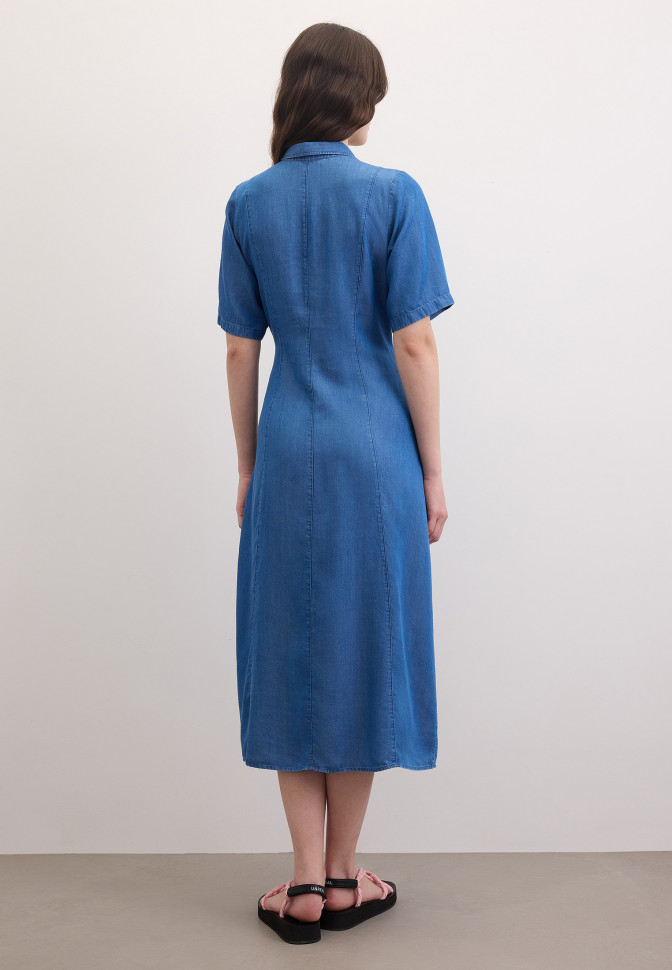 Платье-рубашка миди приталенное с коротким рукавом под деним