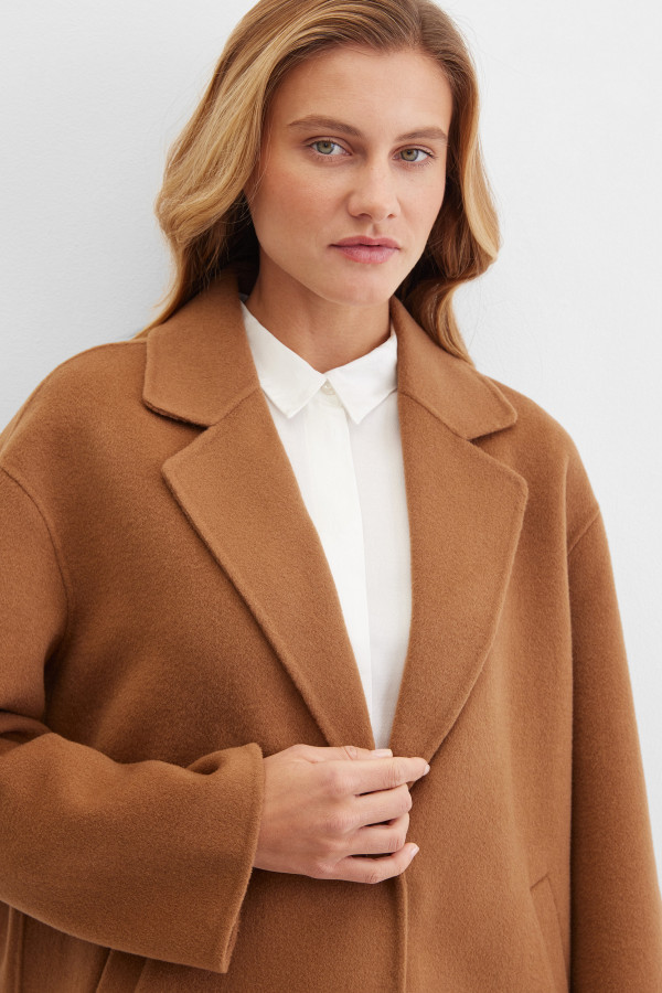 Пальто укороченное из шерсти