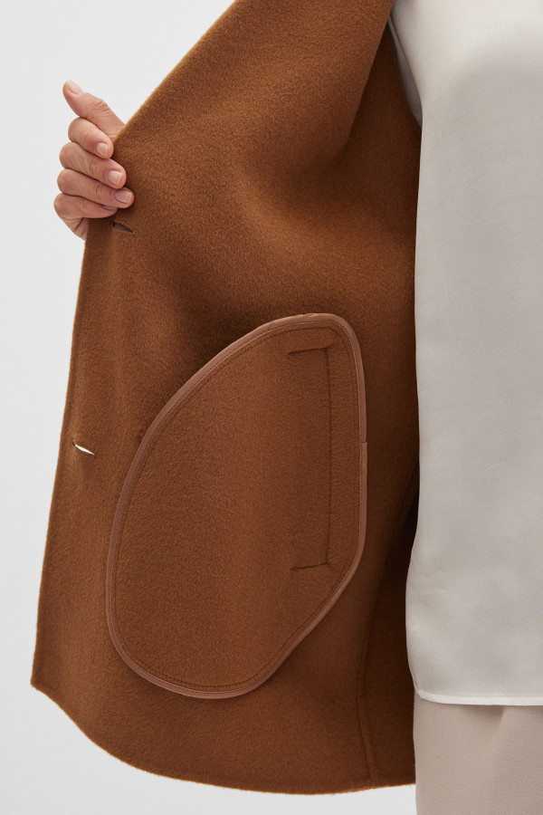 Пальто укороченное из шерсти