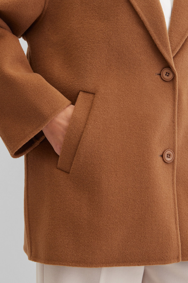 Пальто укороченное из шерсти