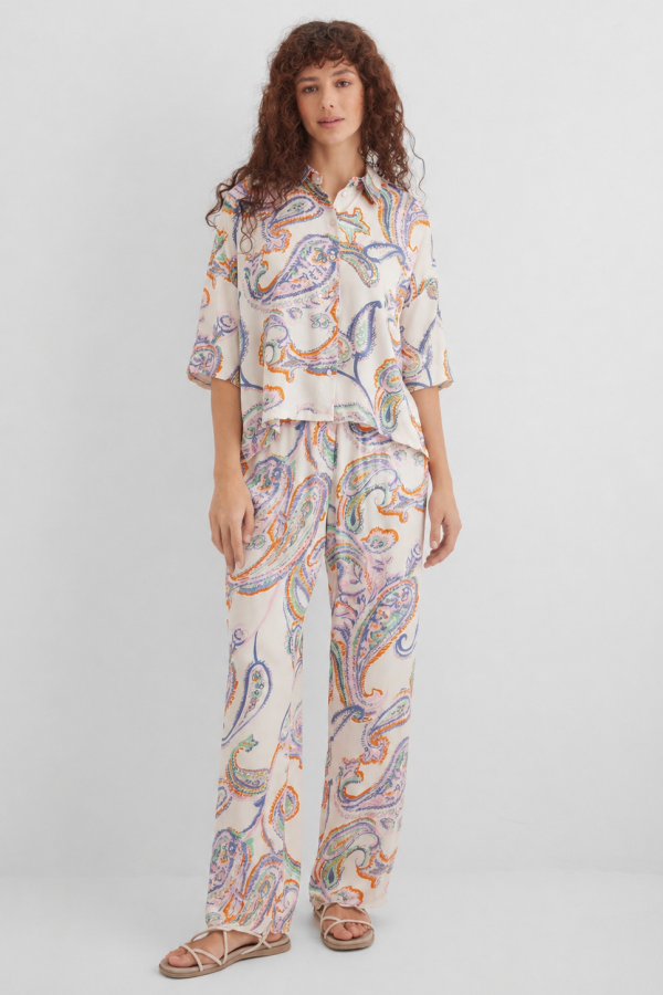 Блуза на пуговицах